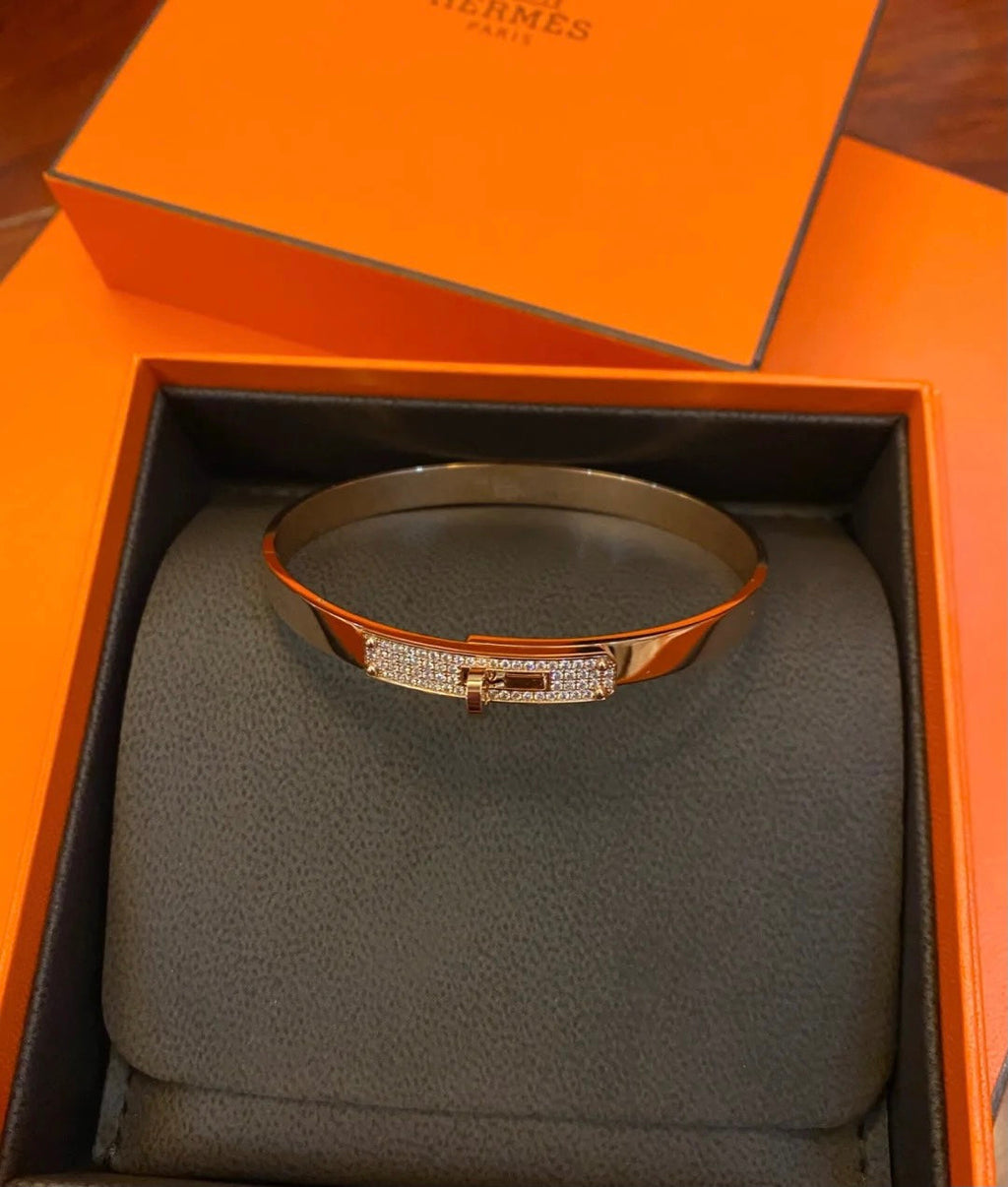 18K Hermes Kelly Small Model Diamond Bracelet