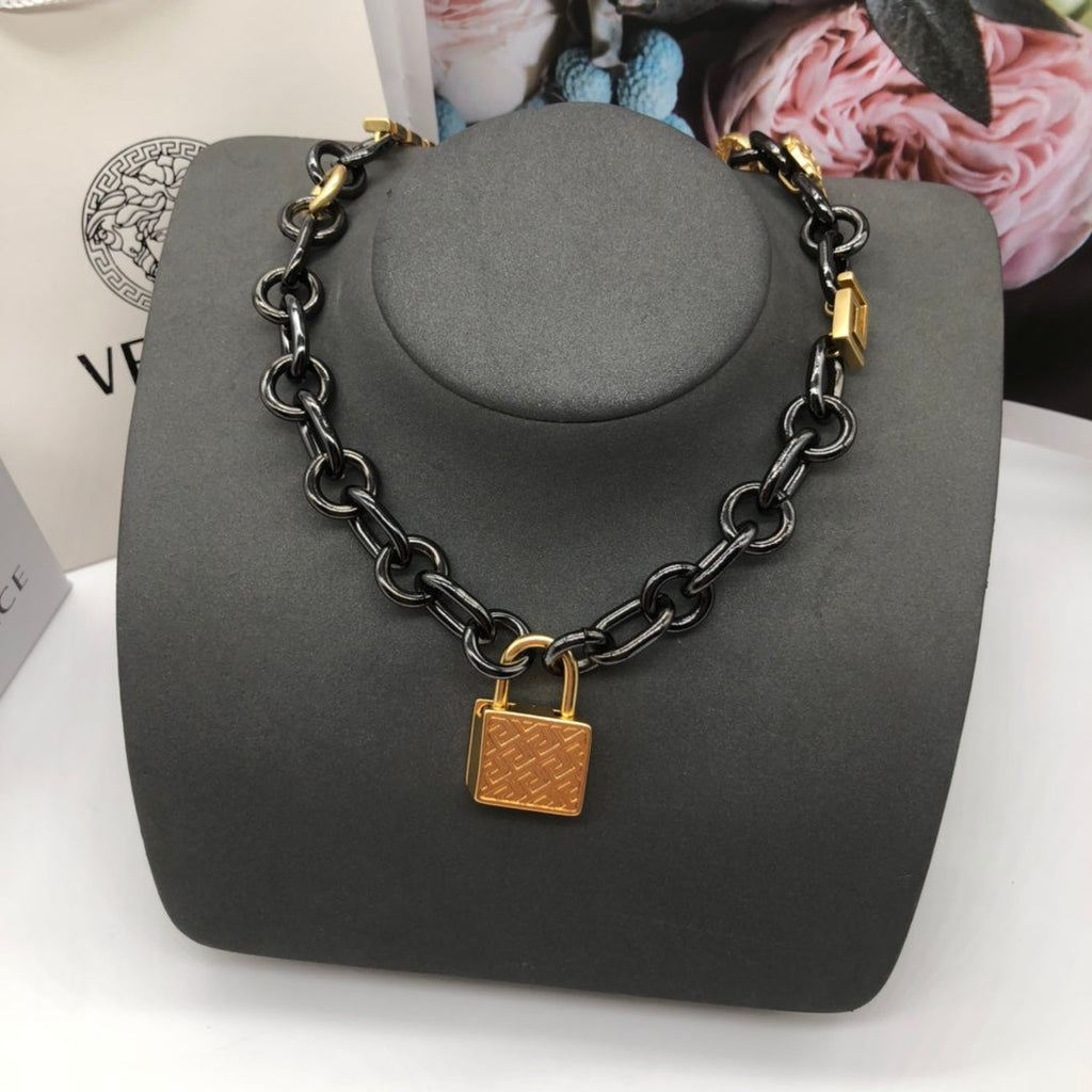 18K Celine Ver Chain Necklace