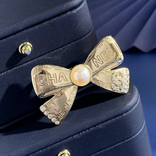 18K Chanel Bow Tie Gold Brooch