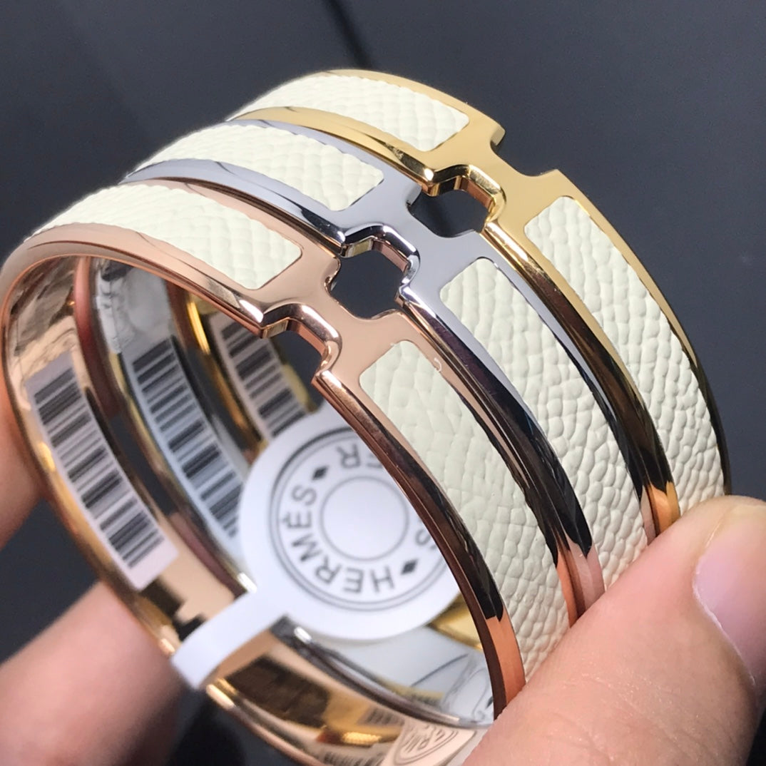 18K Hermes Olympe White Bracelet