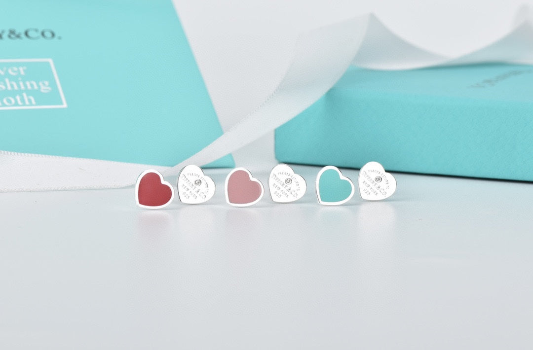 18K Tiffany Return to Heart Earrings