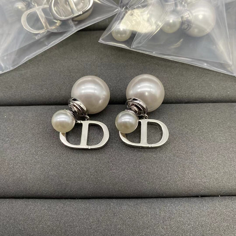 18K Dior Petit Pearl Earrings