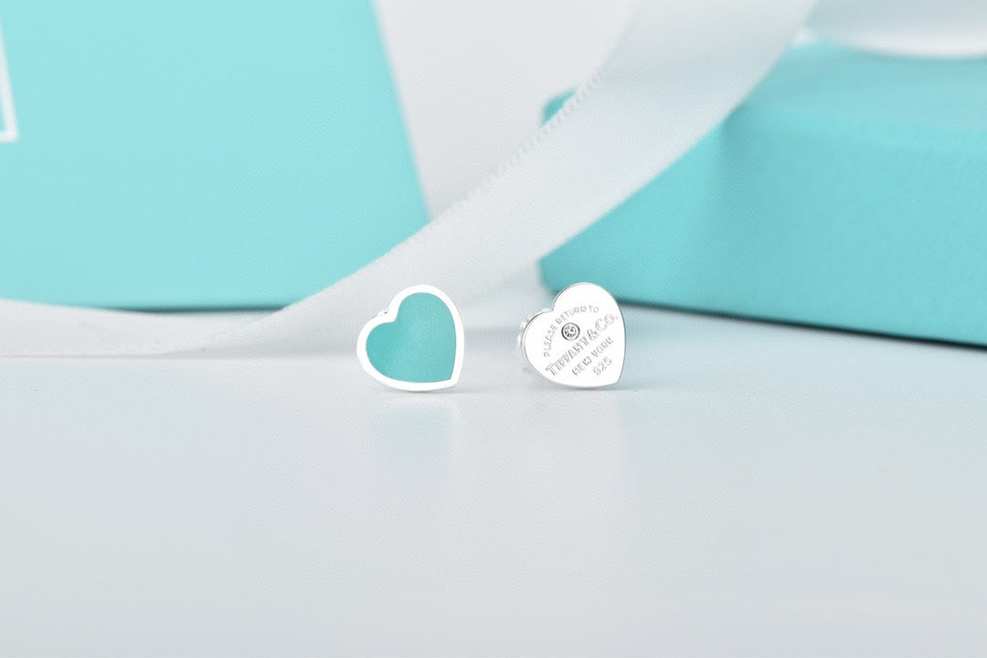18K Tiffany Return to Heart Earrings