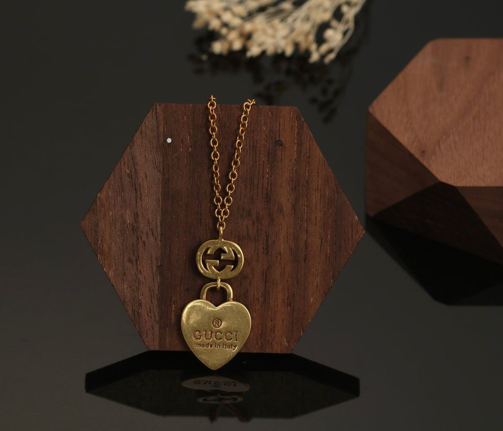 18K Gucci Double Heart Pendant Necklace