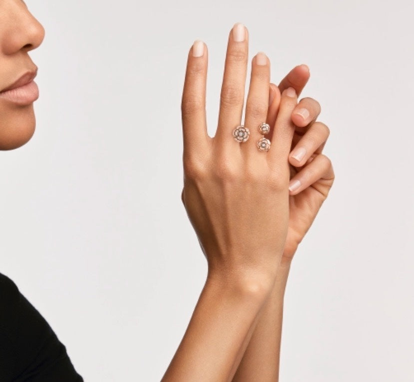 18K Chanel Extrait De Cam ̈¦lia Ring