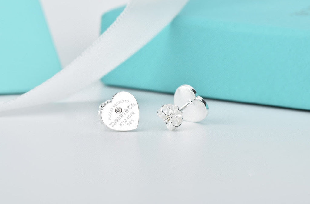 18K Tiffany Return to Heart Earrings