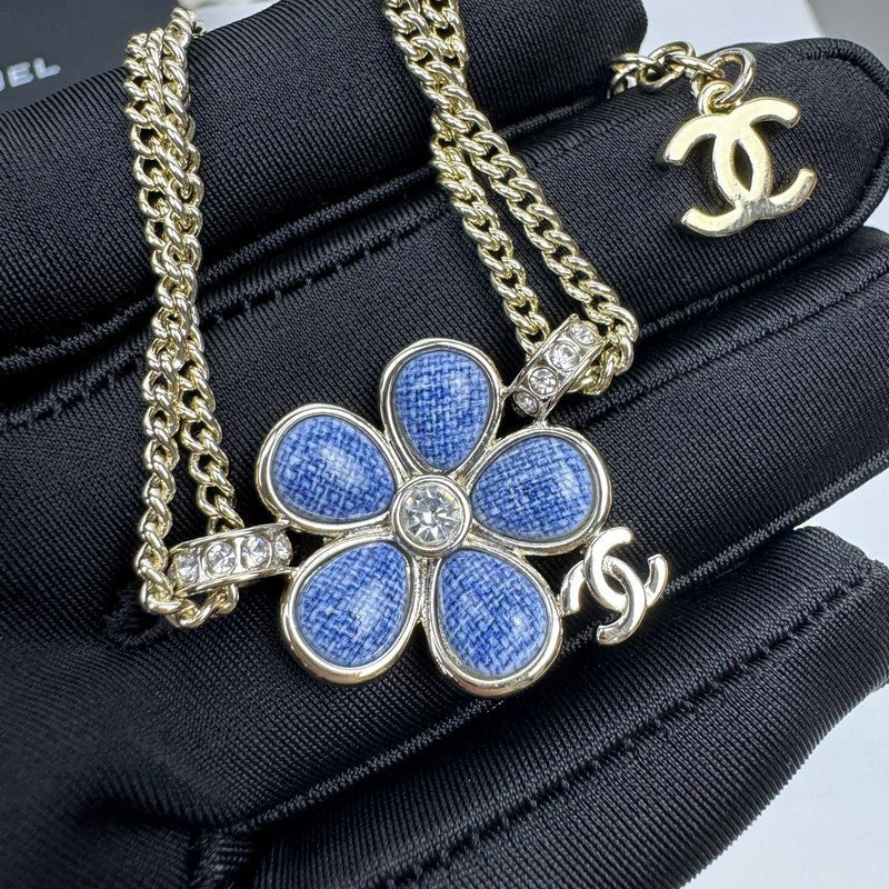 18K Chanel 26C Blue Flower Diamond Bracelet