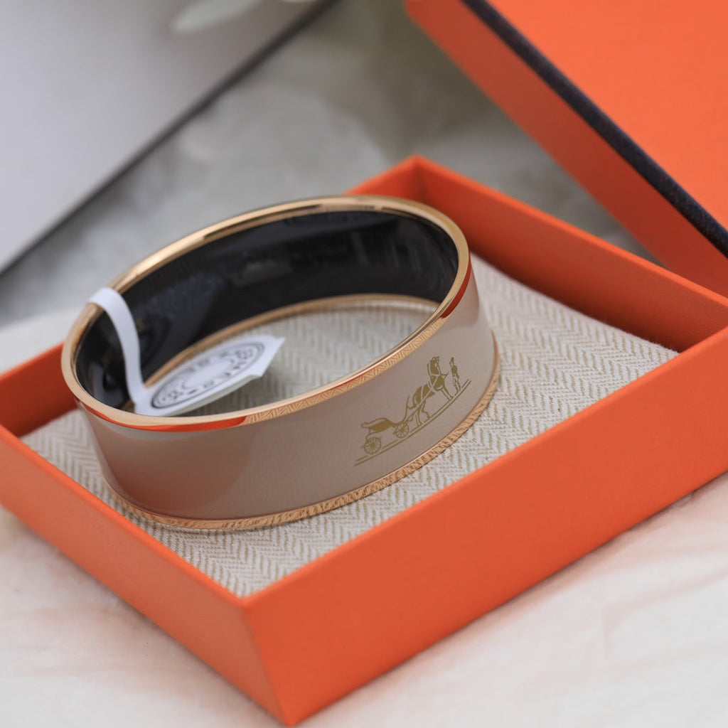 18K Hermes Enamel Cal ̈ ̈che Wide Bangle Bracelet